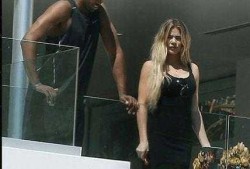 英媒爆料卡戴珊视频播放,英媒揭秘播放细节