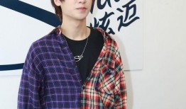 娱乐圈爆料任嘉伦白鹿,甜蜜互动引粉丝热议