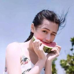 娱乐吃瓜酱头像女生,揭秘娱乐吃瓜酱头像背后的魅力女生